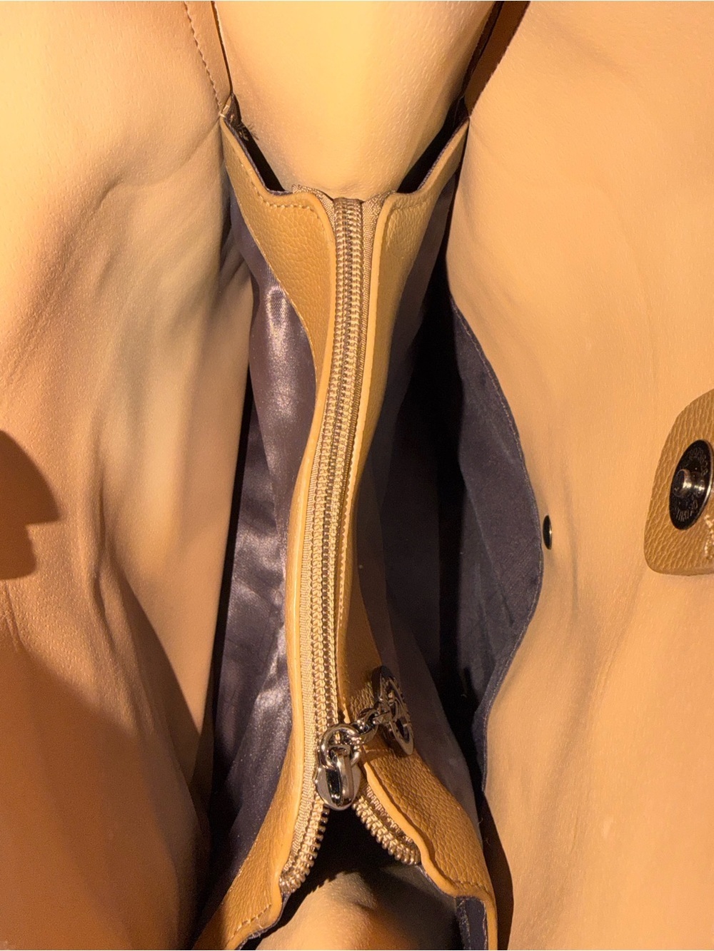 ZMBird Classic Tan Tote Bag - Timeless Everyday Carry - Picture 4 of 6